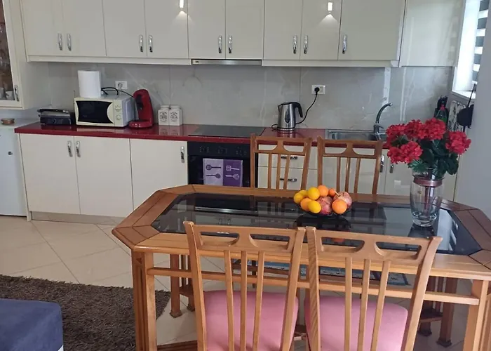 Apartamento Albanian Gem In Kuçovë foto