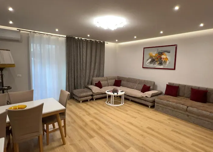 صورة San Pietro Resort - Gjiri I Lalzit, Durres - Alfred'S Apartments With Garden