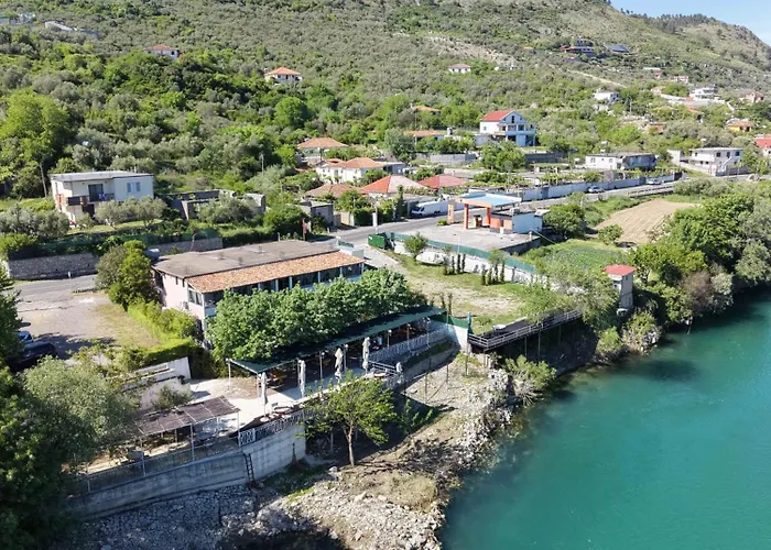 Ergi Riverside Villas Zues foto